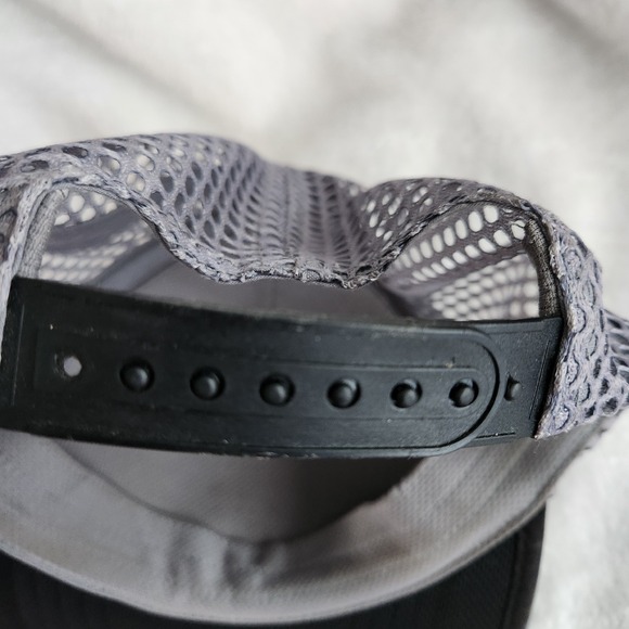 BOCO Gear Trail Strapback Trucker Hat Black Geometric Mountains One Size EUC - Picture 7 of 9